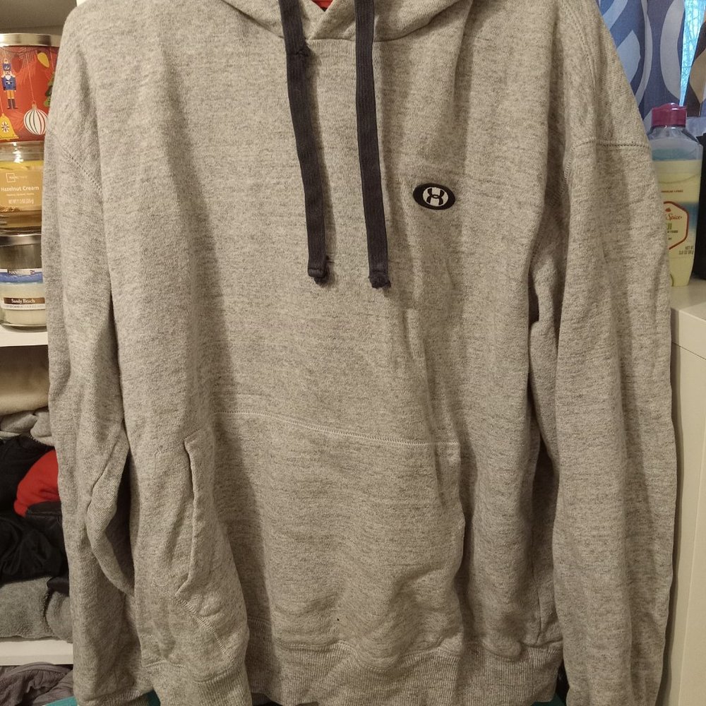 Underarmour sweatshirt